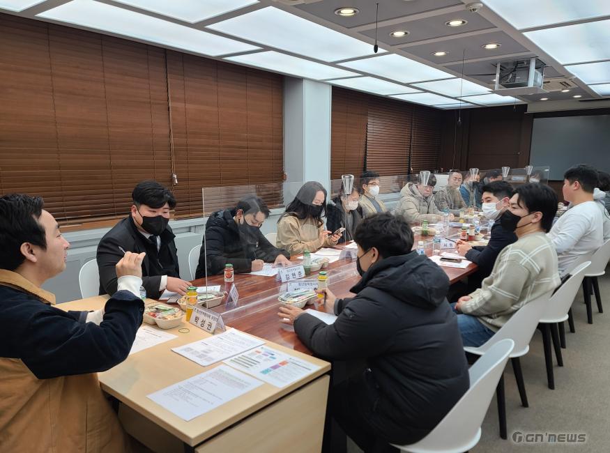 (0130)[청년정책과]남양주시 청년참여기구 청년정책협의체, 소통 간담회 개최(사진2).jpg
